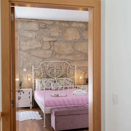 Apartament Stone Walls & Sunlit Terrace Retreat By Hostwise