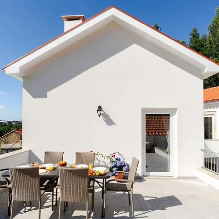 Apartmán Stone Walls & Sunlit Terrace Retreat By Hostwise Pedroso